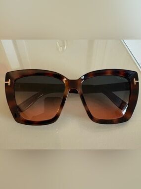 Tom Ford Scarlet Women’s Sunglasses - Brown Tortoise